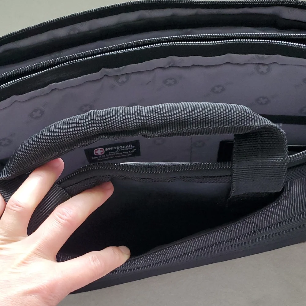 SwissGear Black Laptop Bag Gender Neutral One Size